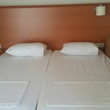 Otel Cicek & 2*